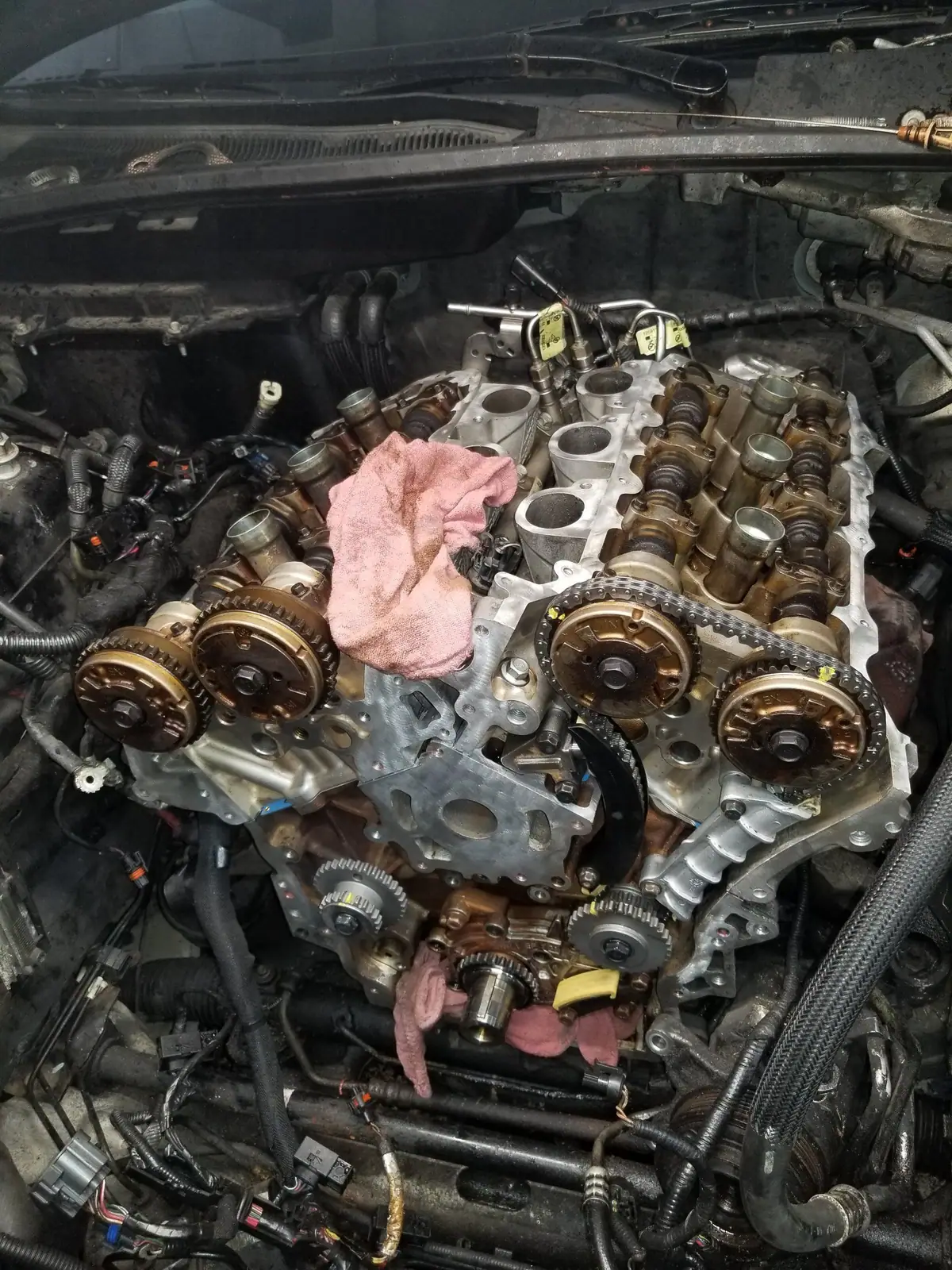 V6 timing chains and cam gears with the front cover off